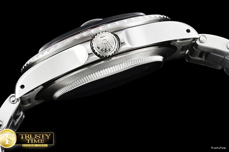 0503 Trendsetting ROLGMT122D – GMT Master 966